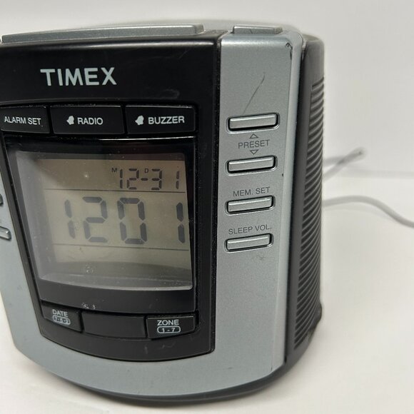 Timex T301B Digital Tuning Alarm Clock AM FM Radio - Picture 3 of 9